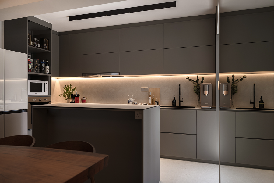 KEEP IT MINIMAL @ BEDOK SOUTH - 5-room HDB kitchen design with matte cabinetry