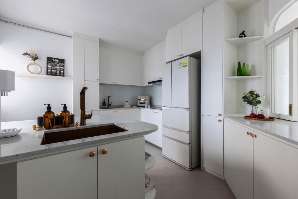 WHITE MINIMALIST @ BUKIT BATOK - 5-room HDB kitchen design with floor-to-ceiling cabinetry