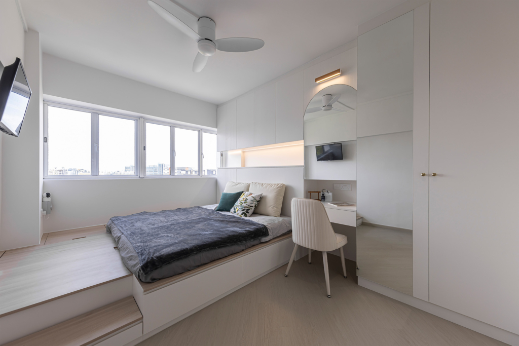 WHITE MINIMALIST @ BUKIT BATOK- 5-room HDB interior design, built-in carpentry in bedroom